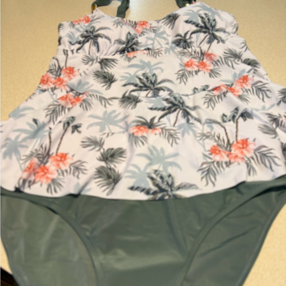 Tropical Floral Tankini Swim Set in White/Orange/Green. SizeXXL